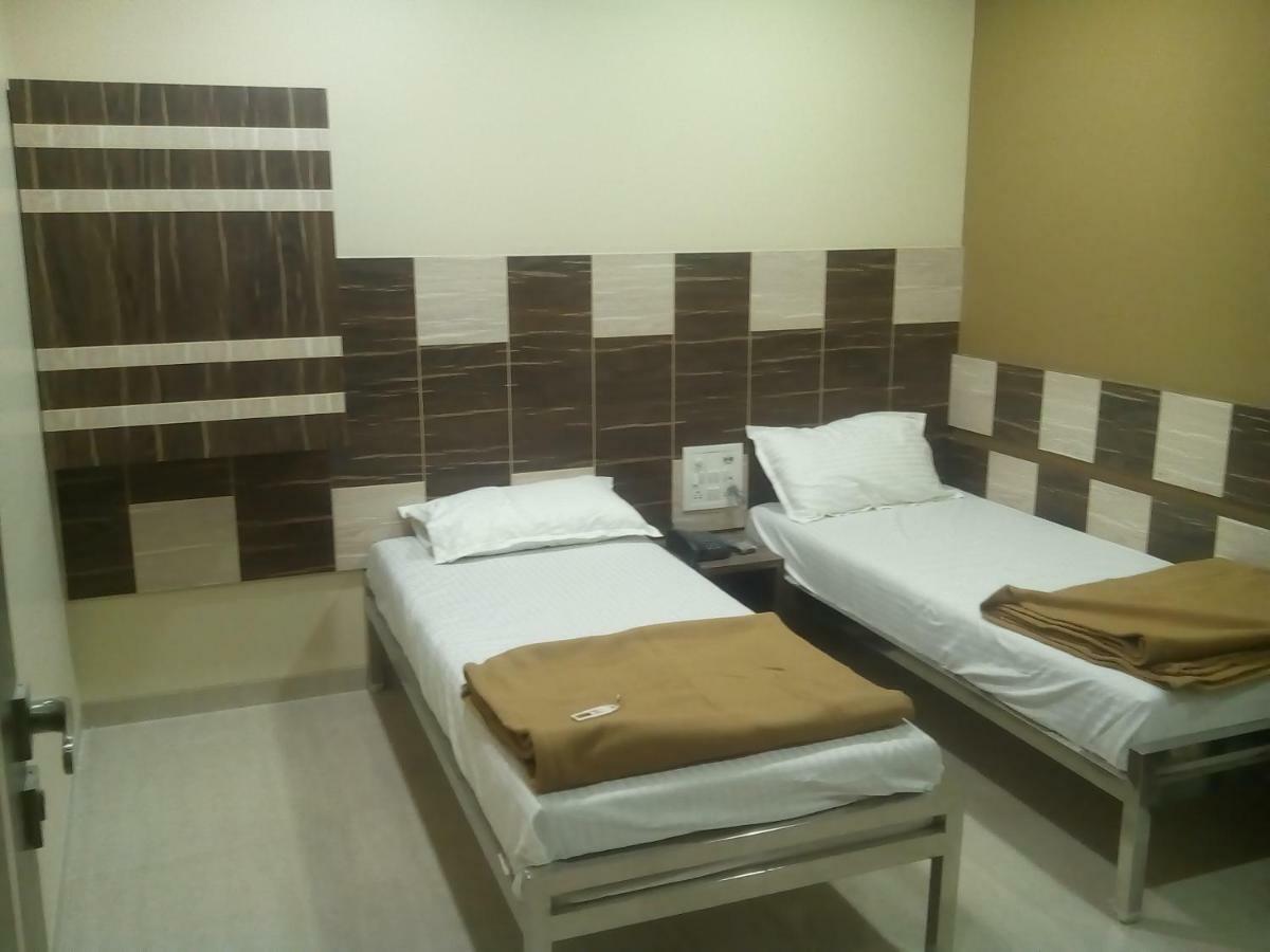 Hotel Crystal Surat Exterior photo